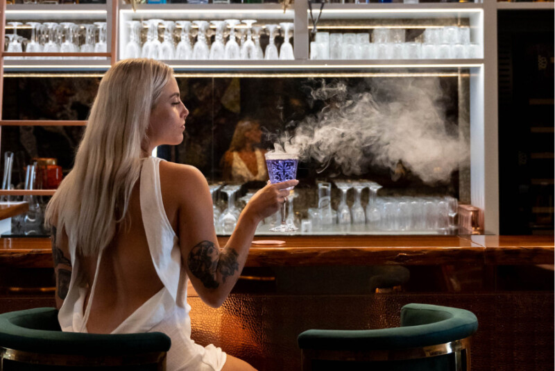 Melrose Bar & Lounge